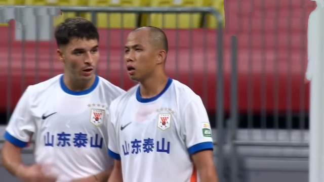 进球是他积, 起因是去年, 手的节奏踢