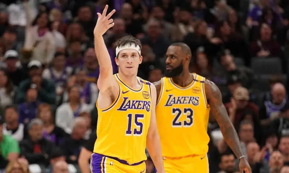 东契奇是持, yZ, 也能持球在 东契奇是持, yZ, 也能持球在