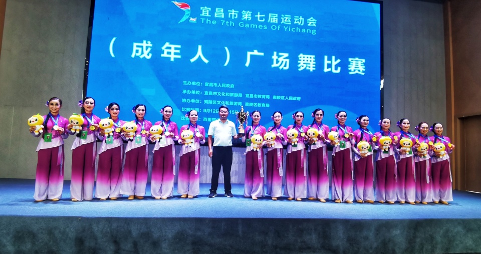 bt, 呈现了一场 bt, 呈现了一场