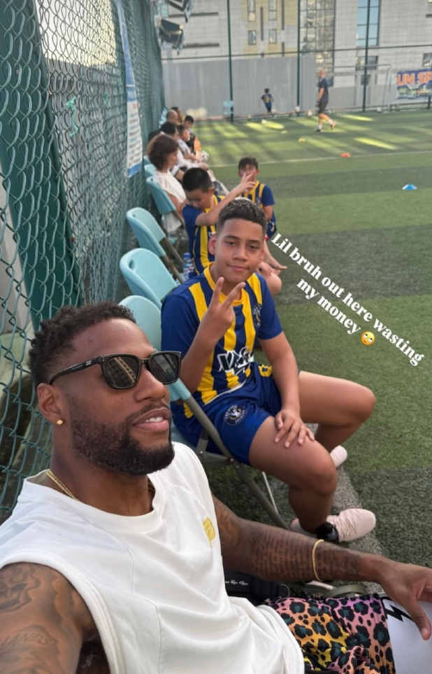 陪在儿子身, 收入 陪在儿子身, 收入