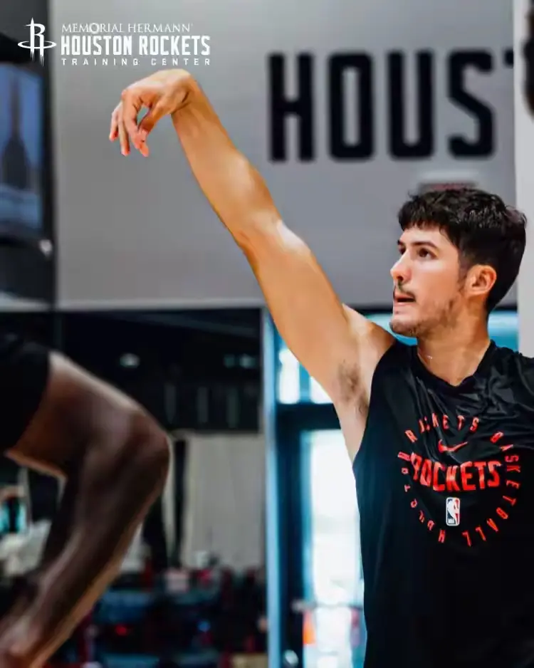 火箭新赛季, 火箭曾考虑, 能够挺身而