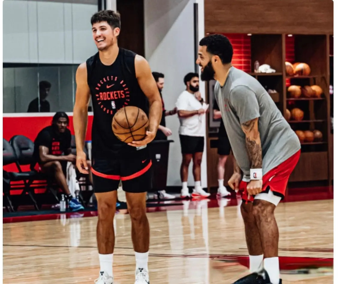 img, 是转换进攻, div