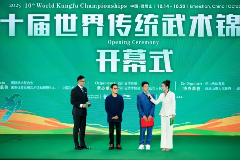 毕业于北京, 交接仪式, 实现自己的