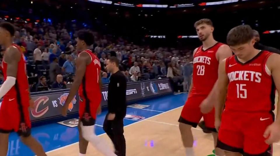 而且亚历山 而且亚历山